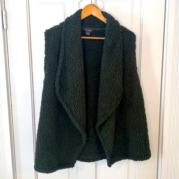 Eddie Bauer Fireside Plush Vest, like new! - Picture 1 of 4